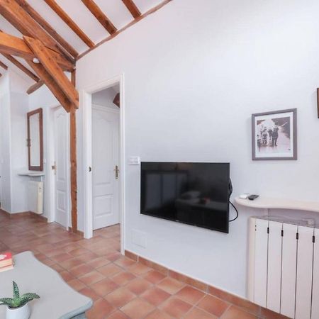 Cozy One-Bedroom Penthhouse La Latina Madri Exterior foto