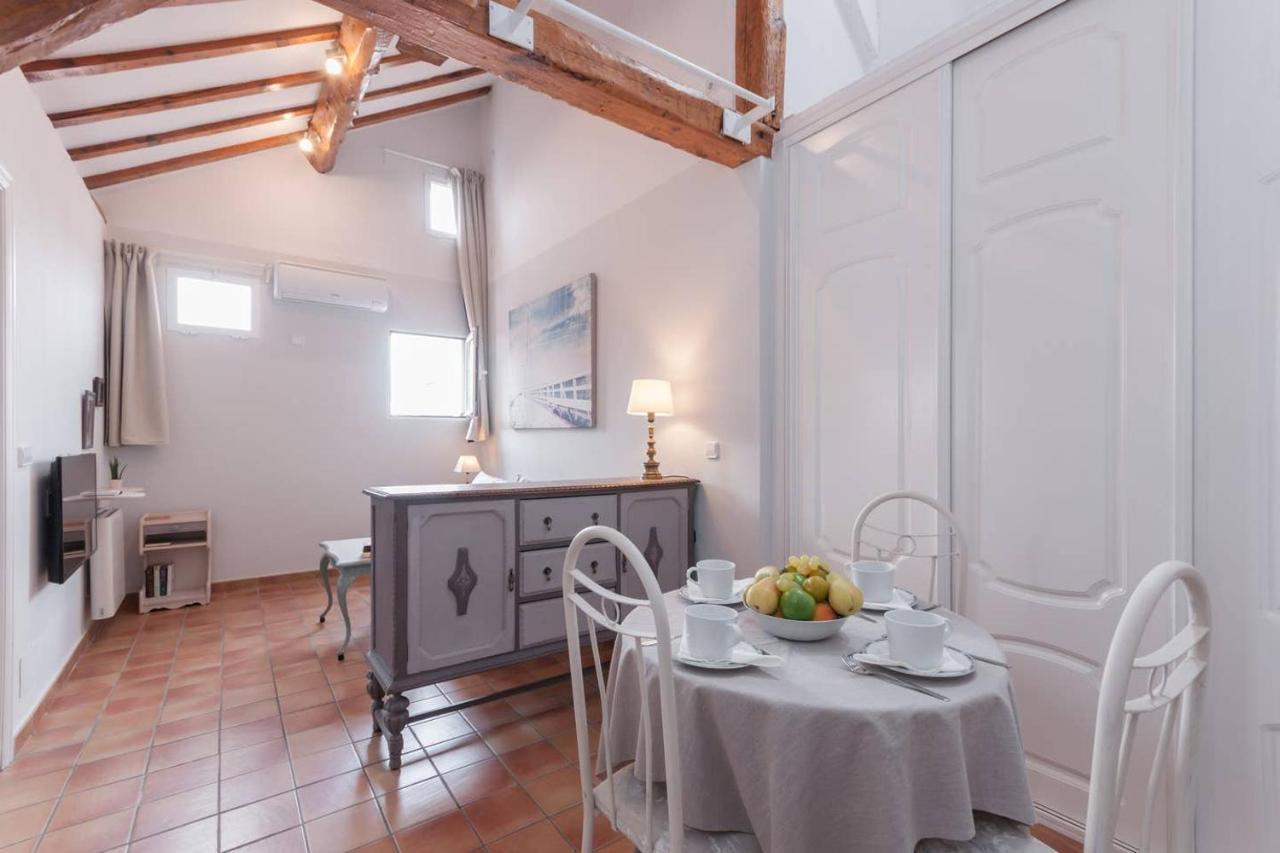 Cozy One-Bedroom Penthhouse La Latina Madri Exterior foto