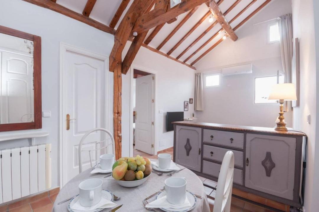 Cozy One-Bedroom Penthhouse La Latina Madri Exterior foto